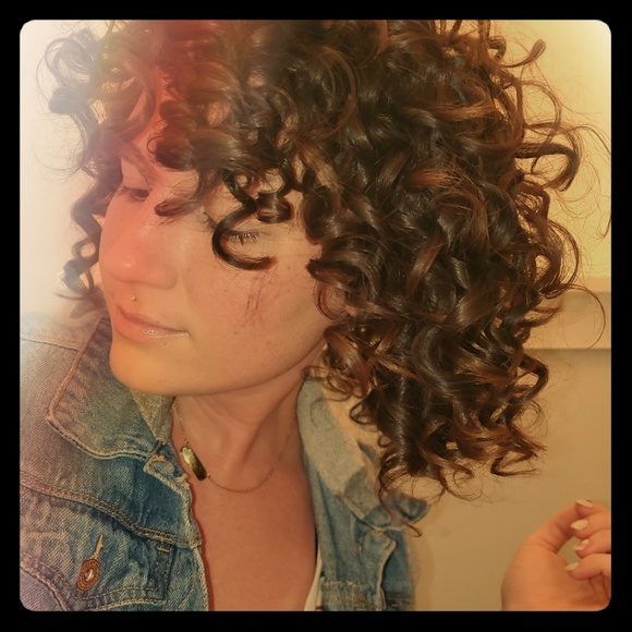 Meet your Posher, Ashley - Picture 1 of 2